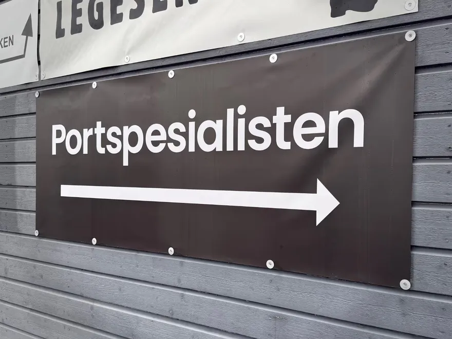 Sort banner, Portspesialisten