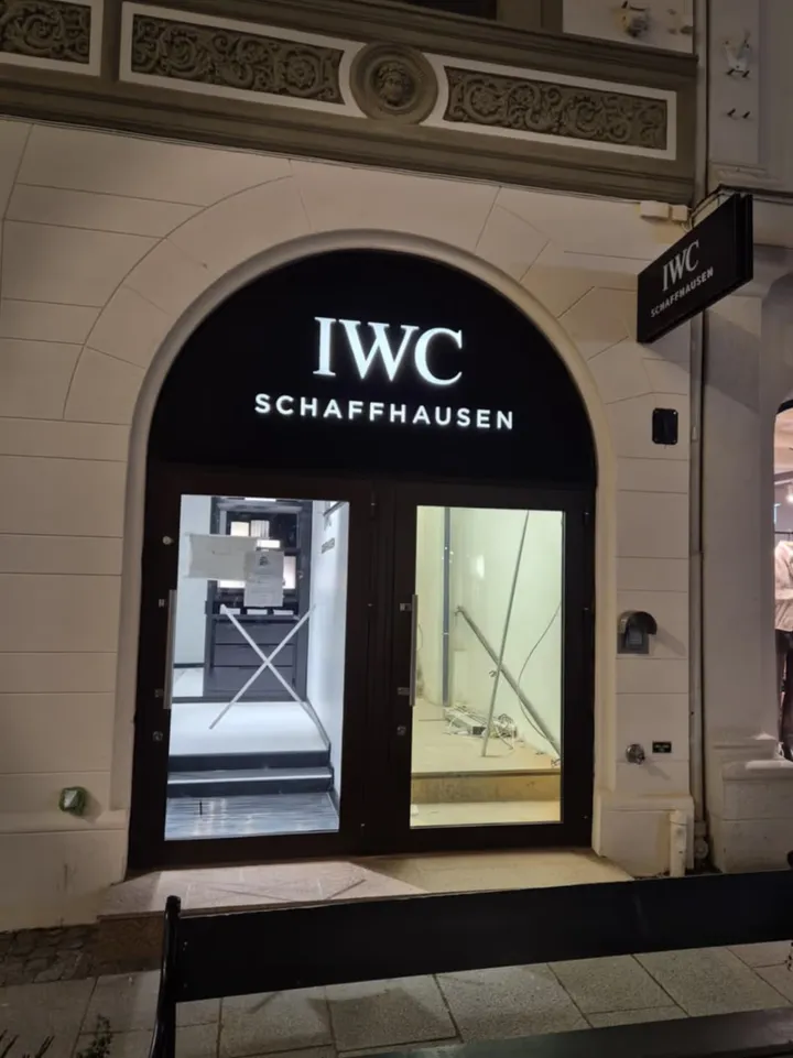 IWC fasade