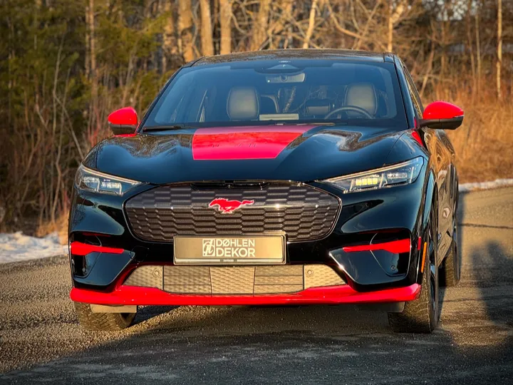 Wrapping Mustang